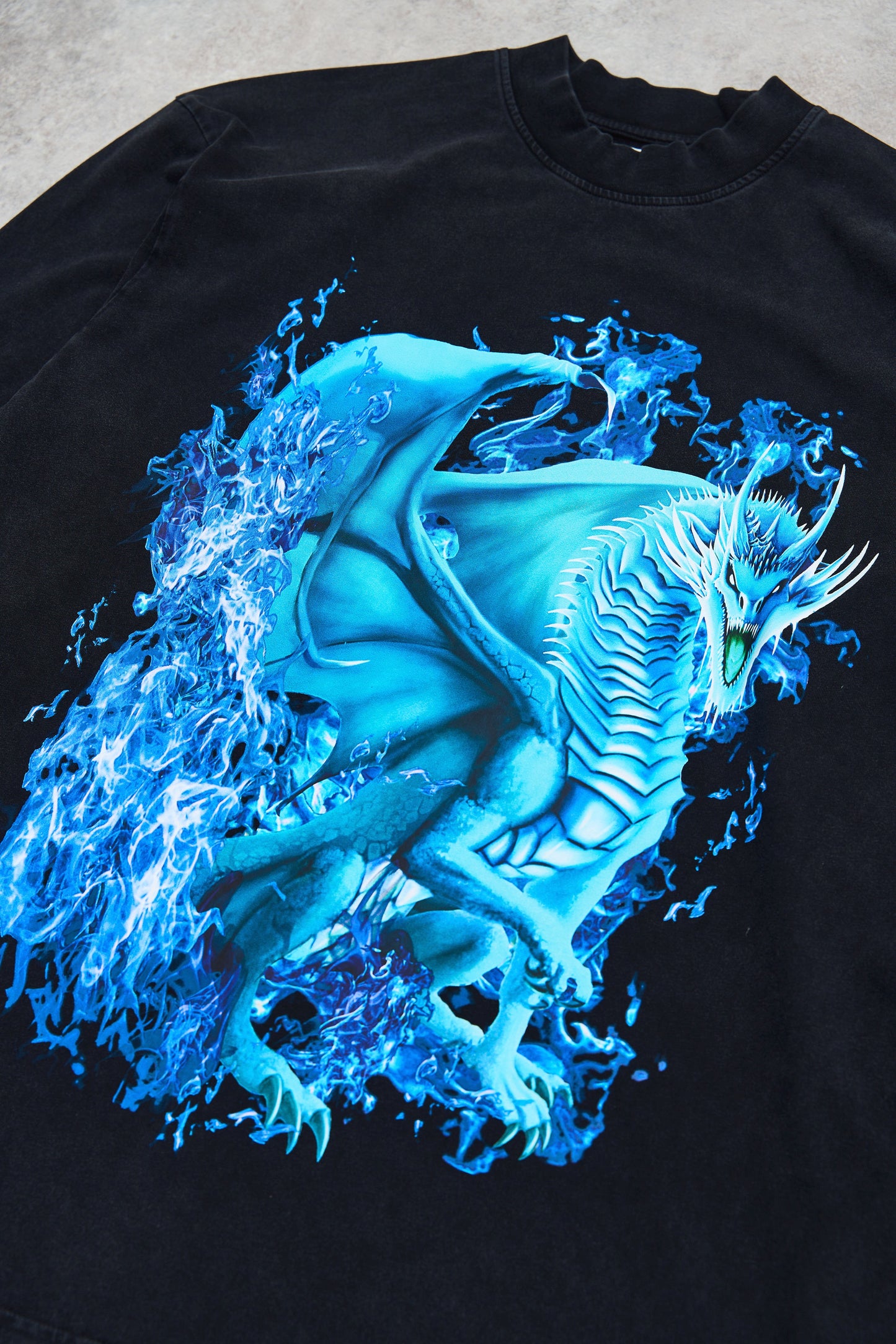 DRAGON LONGSLEEVE T-SHIRT