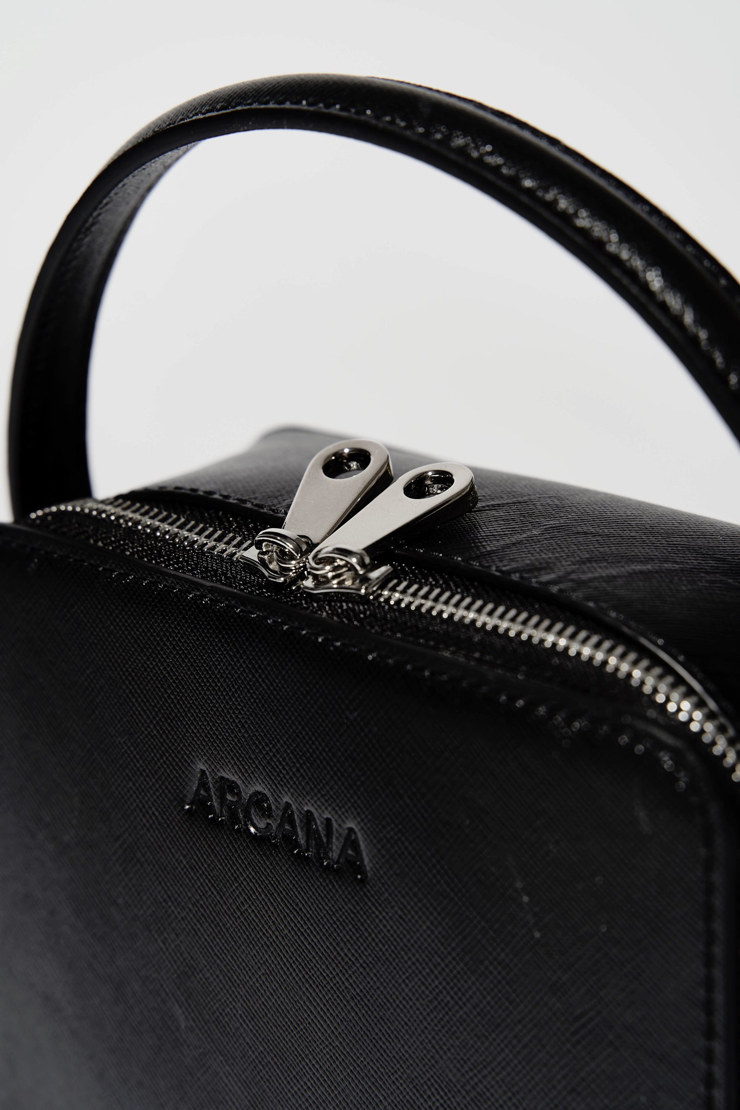 THE CROSSBODY BAG